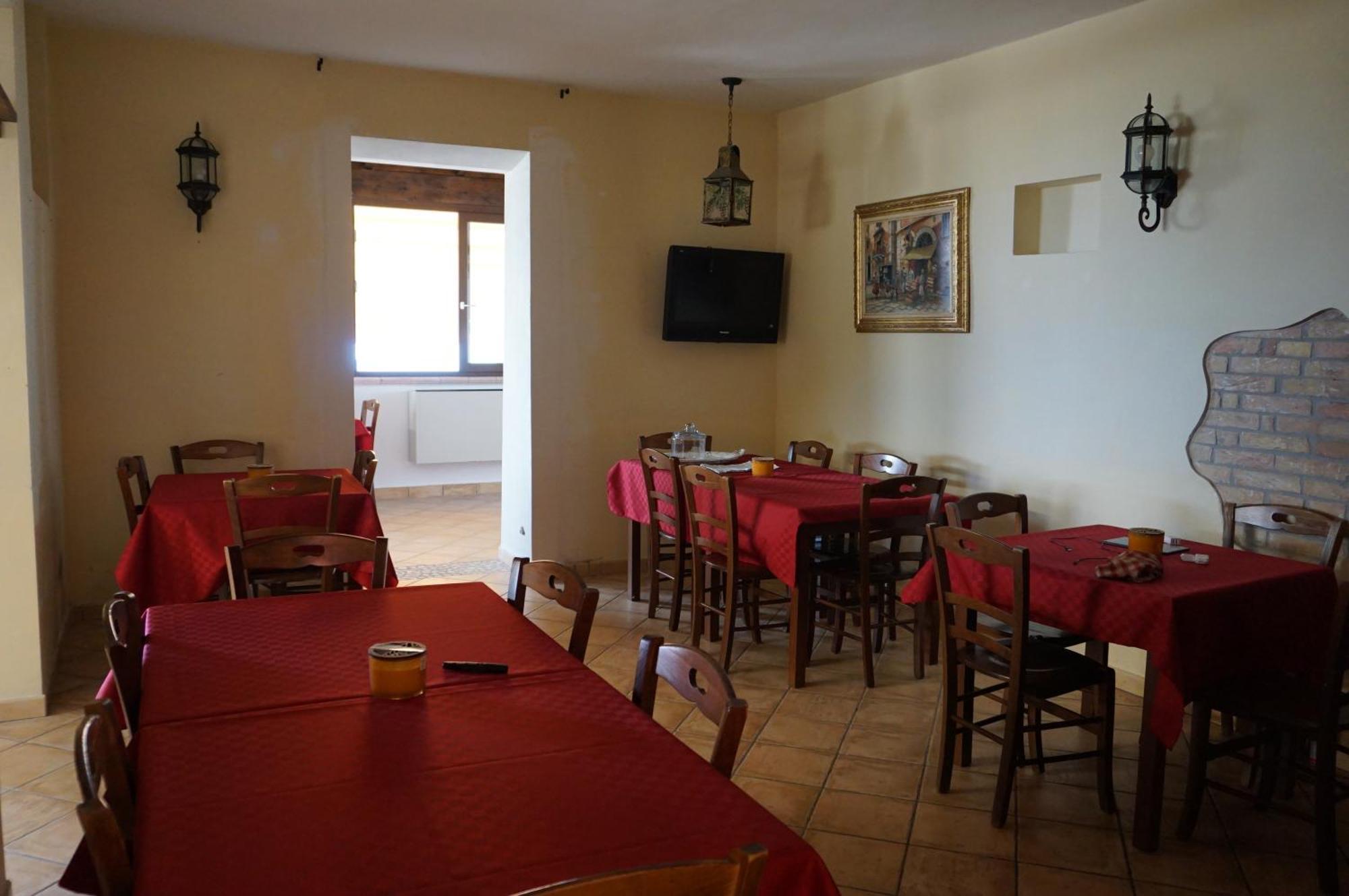 La Terrazza Motta Bed & Breakfast Atri Exterior photo