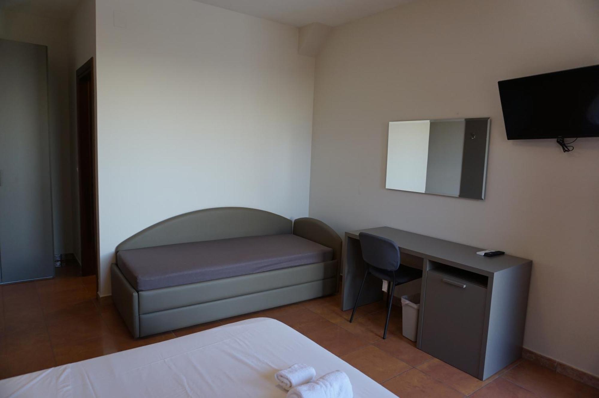 La Terrazza Motta Bed & Breakfast Atri Exterior photo