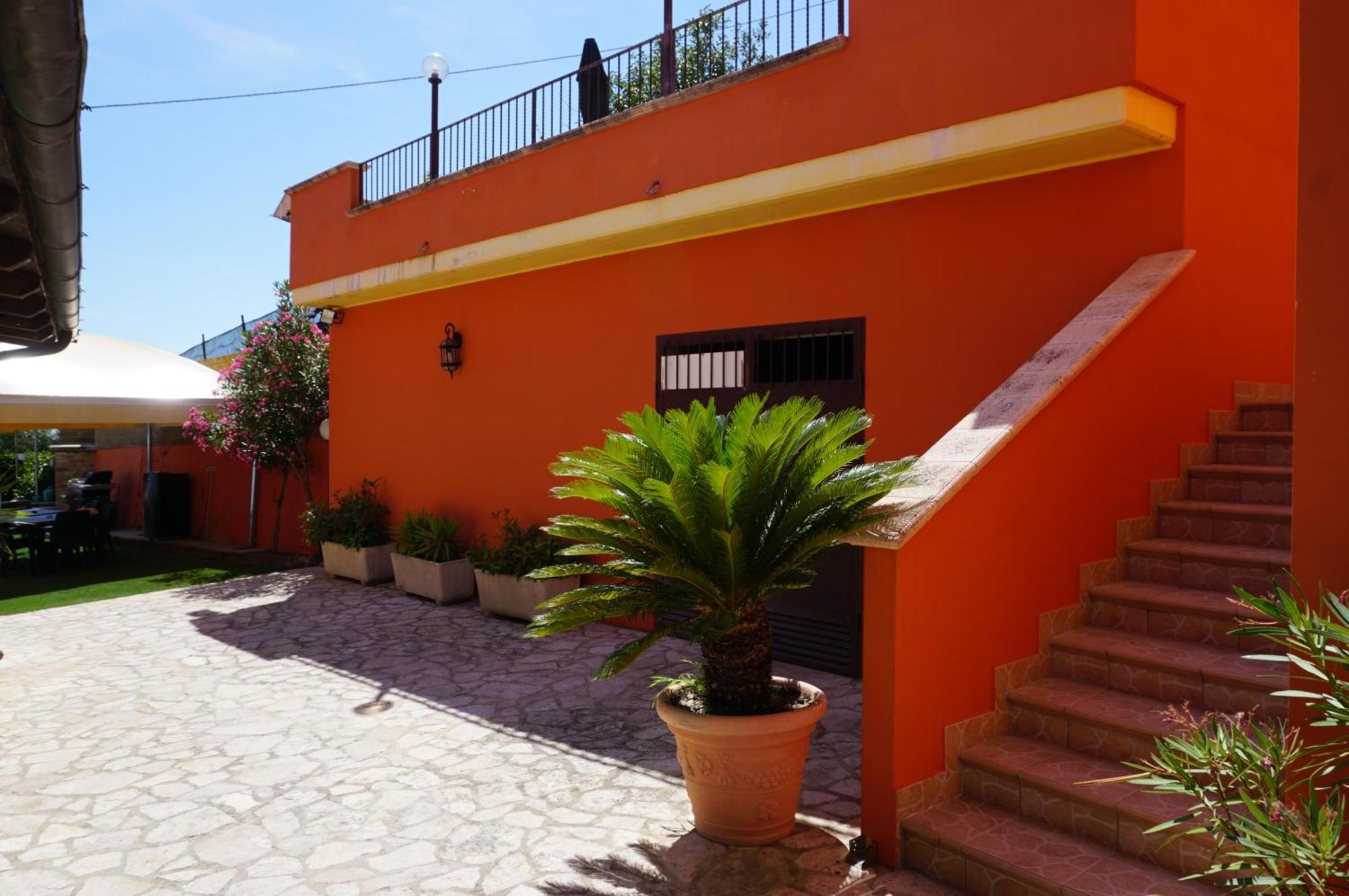 La Terrazza Motta Bed & Breakfast Atri Exterior photo