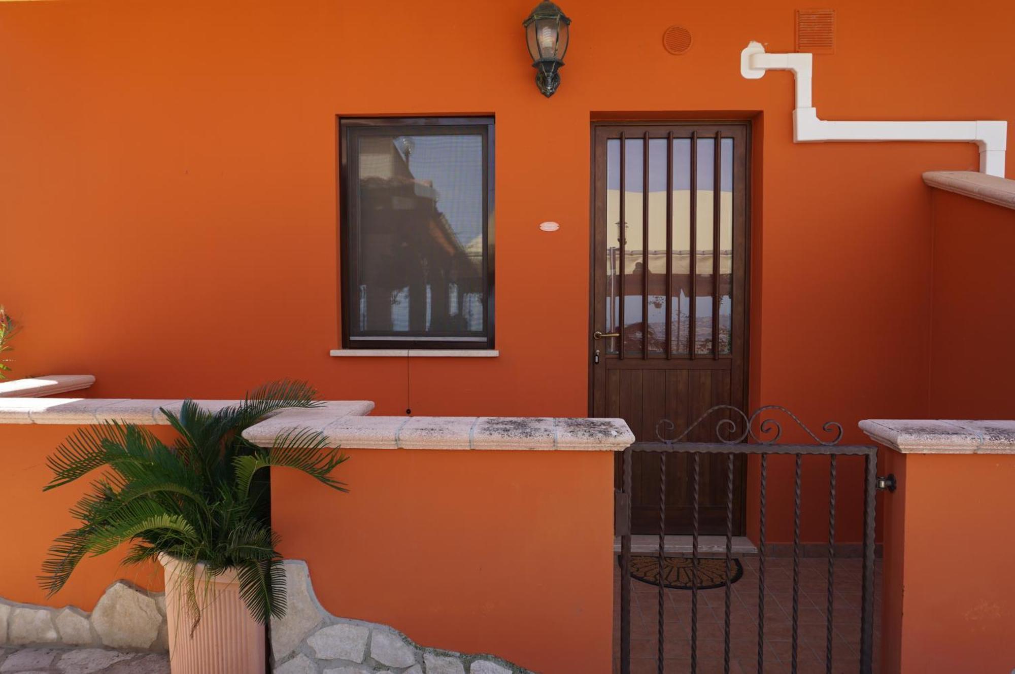 La Terrazza Motta Bed & Breakfast Atri Exterior photo